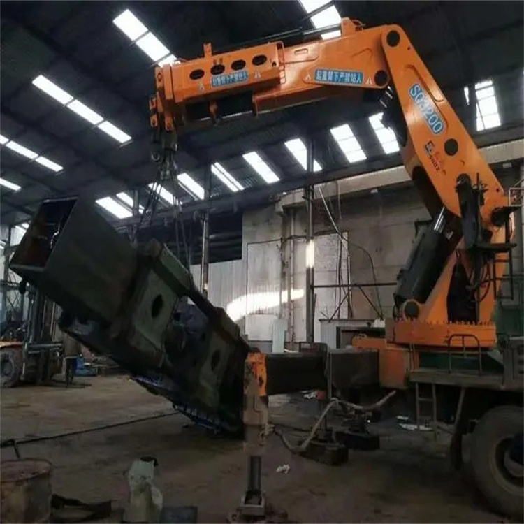 茅箭130吨折臂吊车出租吊机租赁附近电话